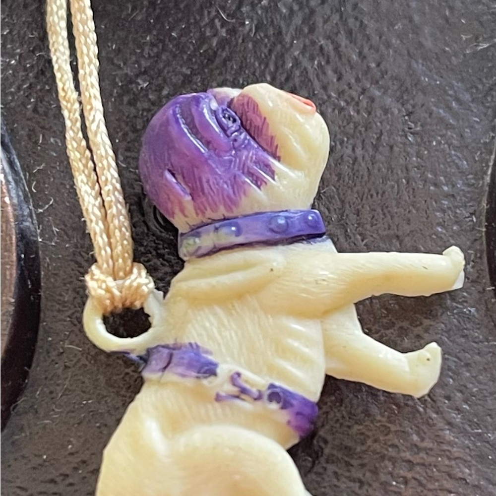 1930’s Japanese hand painted celluloid English Bulldog charm〰️ - Picture 2 of 6